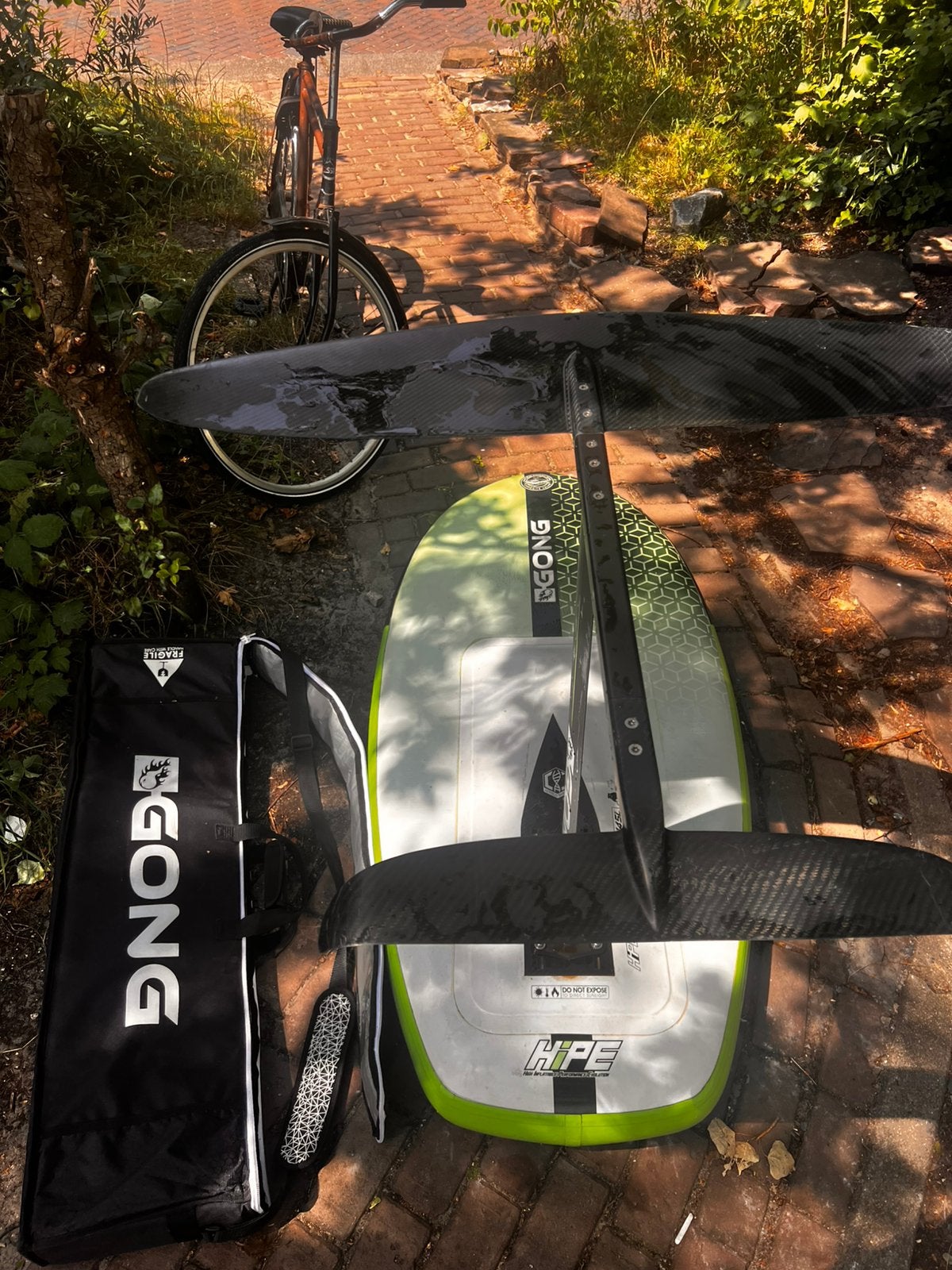 Foil board met foil en tas carbon foil merk Gong 0 plakkers!, Foil, Ophalen of Verzenden, Zo goed als nieuw, 15 m²