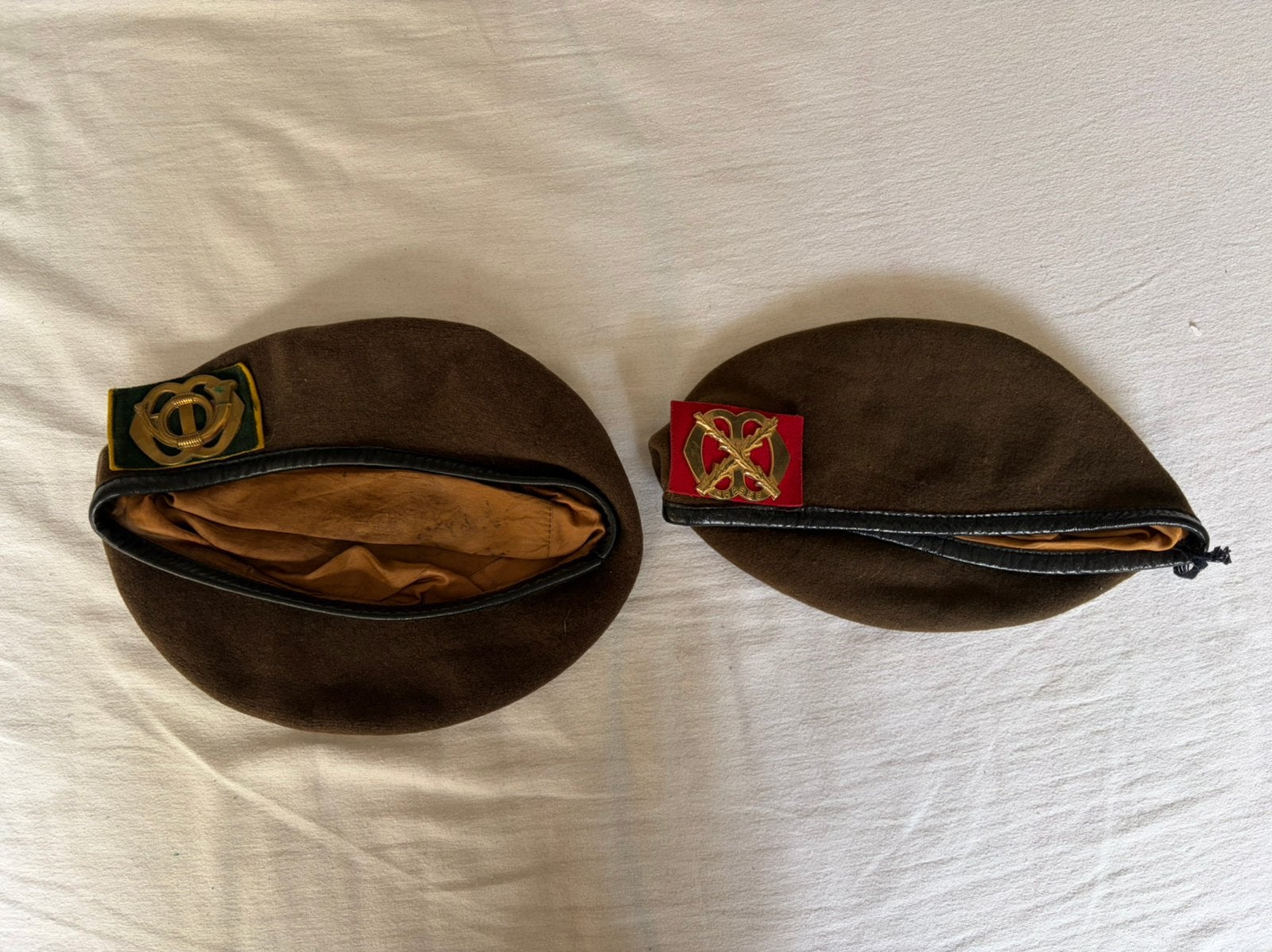 Baretten, chasse en Menno van Coehoorn, Ophalen of Verzenden, Landmacht, Nederland