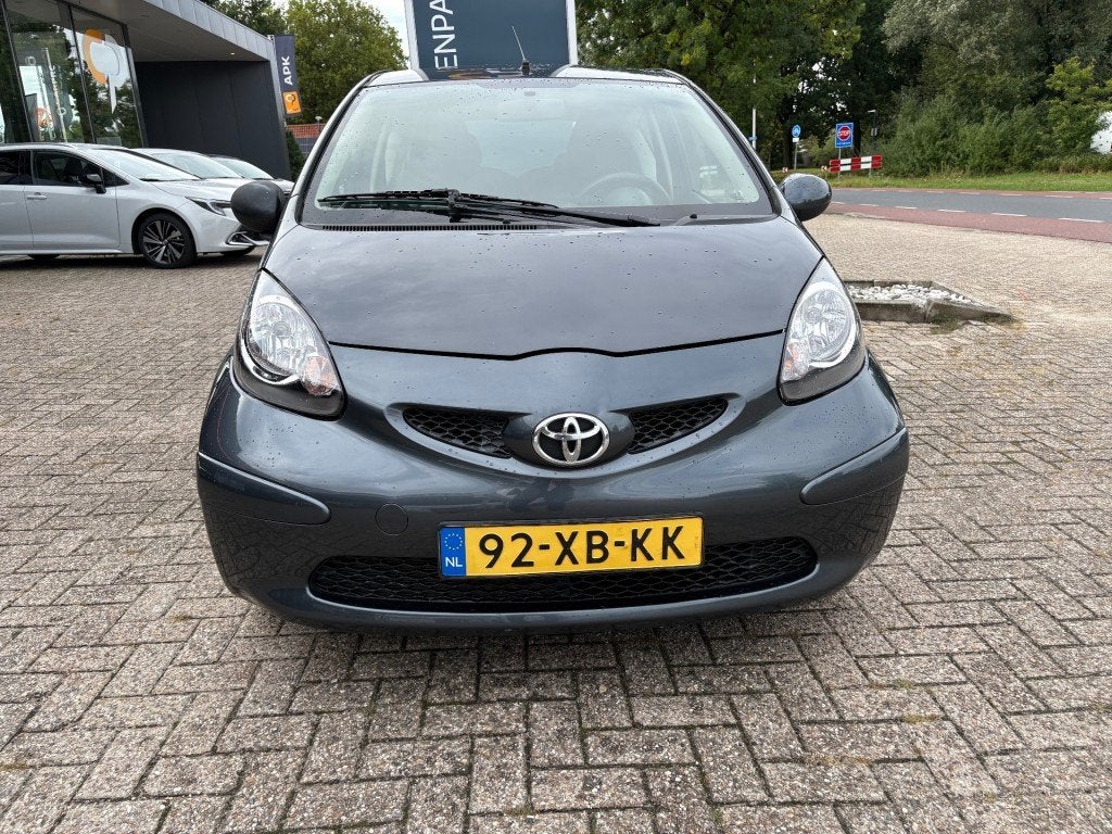 Toyota AYGO 1.0-12V Plus Airco, Auto's, Voorwielaandrijving, Gebruikt, 4 stoelen, 68 pk