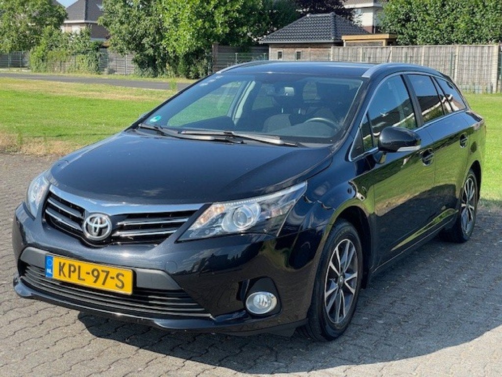 Toyota AVENSIS 1.8 VVT-I Business / ECC/ Navi/ Cruise/ Camer, Auto's, 4 cilinders, Zwart, Handgeschakeld, 500 kg