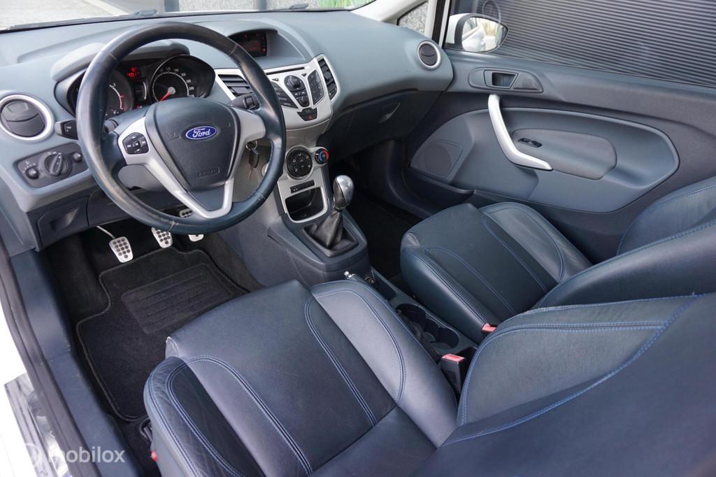 Ford Fiesta 1.6 Metal ST 135 PK Airco Leer LMV, Auto's, Ford, 135 pk, Gebruikt, 4 cilinders, Wit