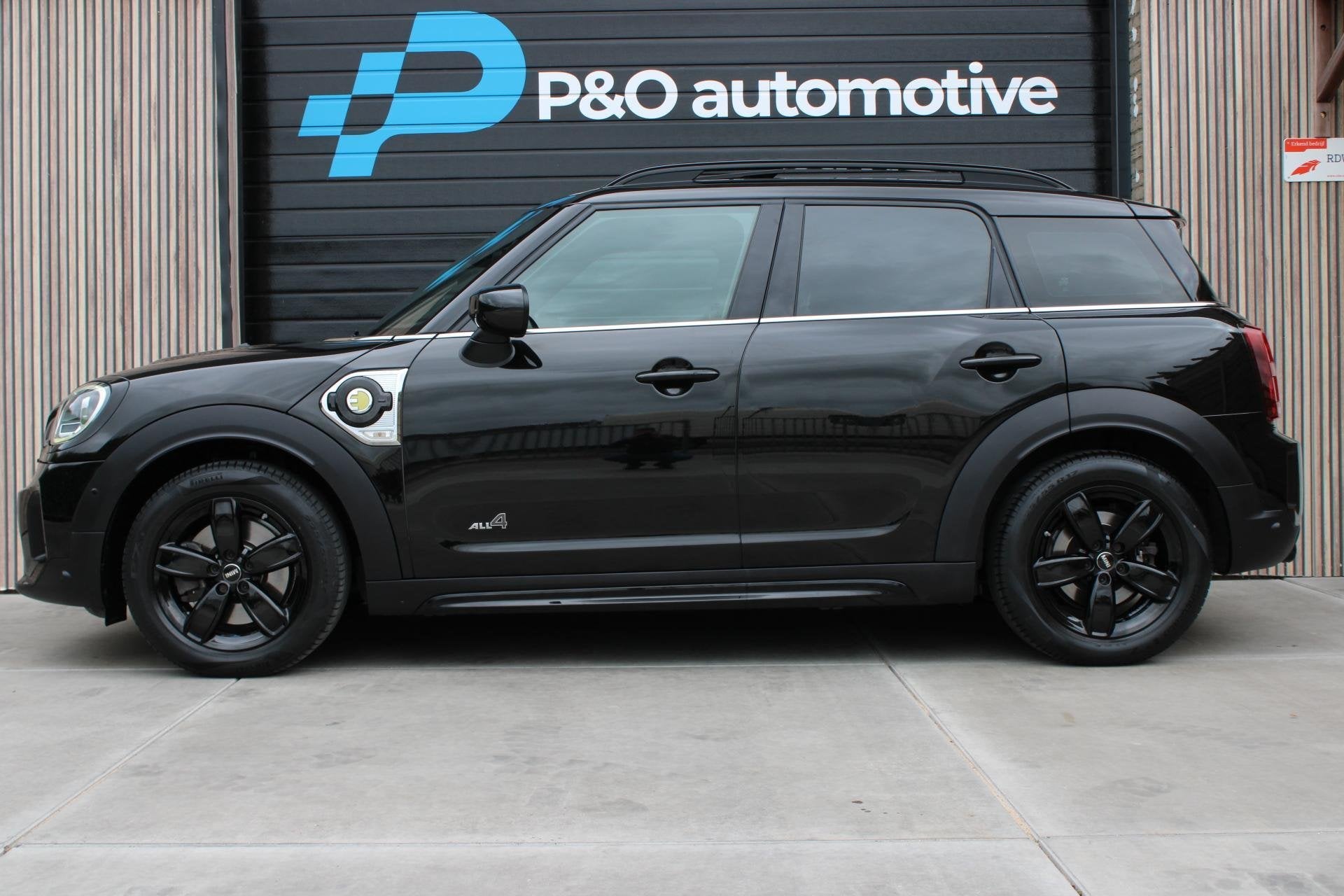 Mini Countryman 1.5 Cooper S E ALL4 MINI Yours PANO | LEDER, Auto's, Automaat, Dealer onderhouden, Gebruikt, Euro 6
