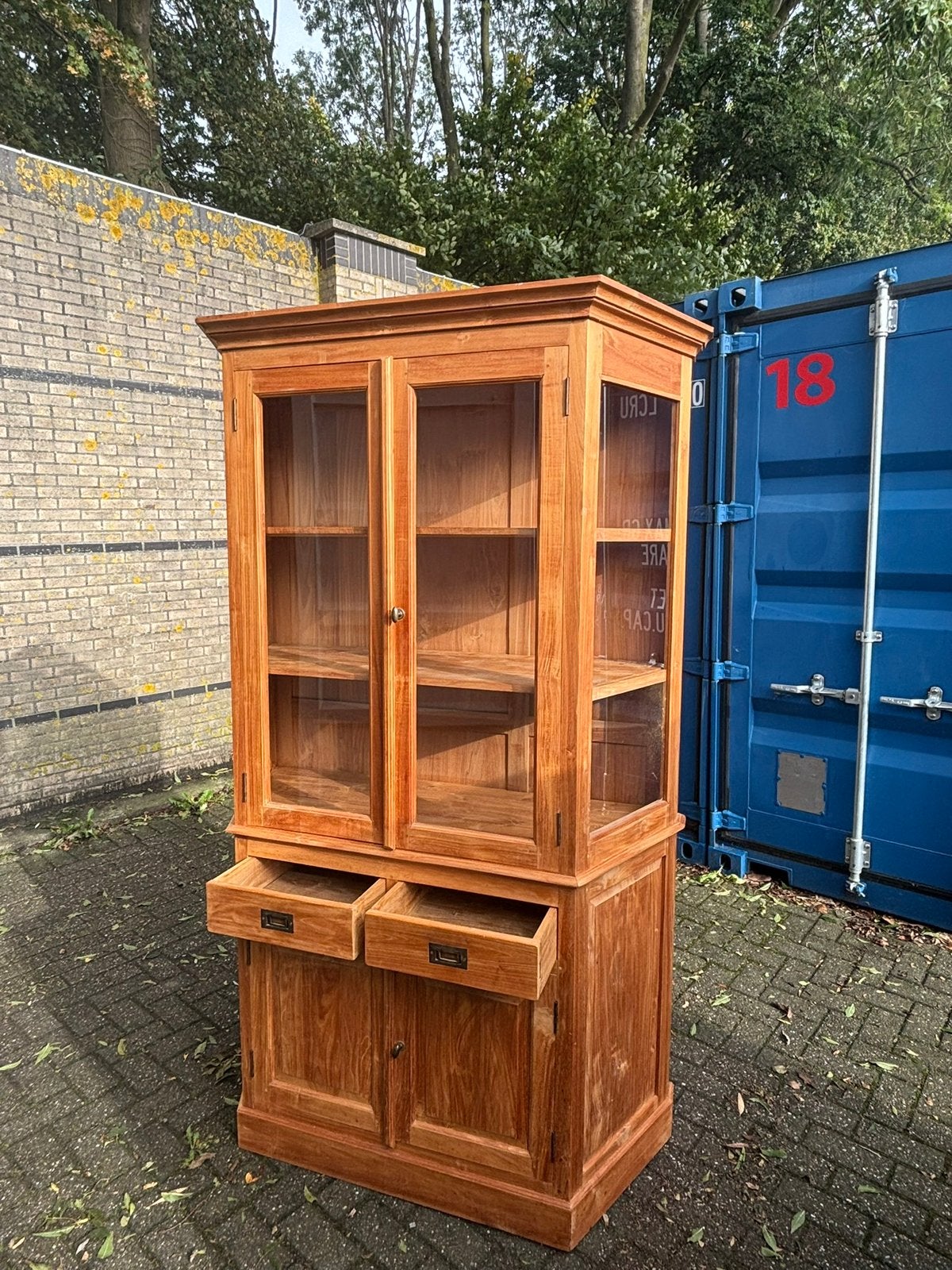 Vitrinekast/buffetkast teak een heel leuke kast, 200 cm of meer, Zo goed als nieuw, 25 tot 50 cm, 50 tot 100 cm