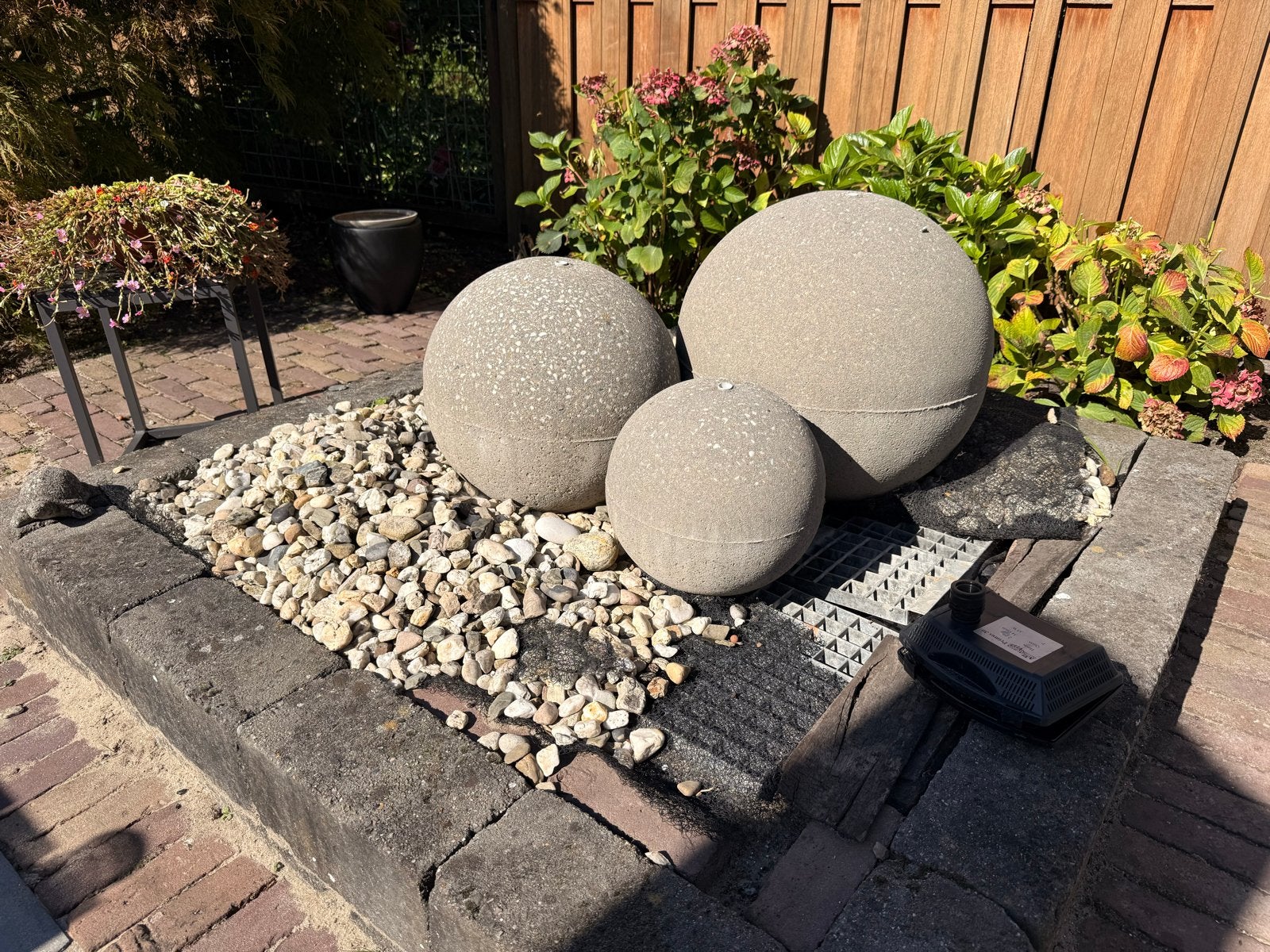 Gratis: Waterelementen voor de tuin, Tuin en Terras, Ophalen, Gebruikt, Beton, Waterornament