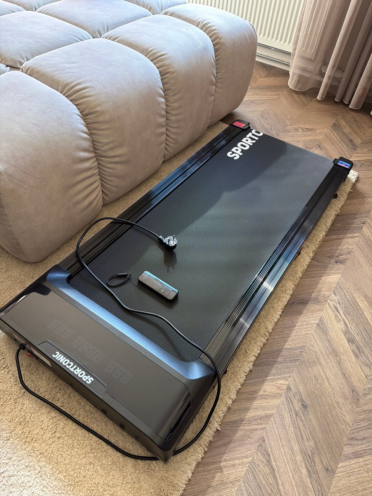 Foto 2 van Sportconic Loopband - Compact en Efficiënt