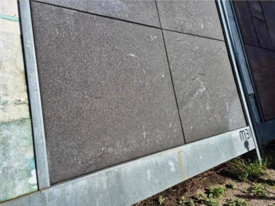 Terrastegels grijs natuursteen reliëf geïmpregneerd s-party, Nieuw, Ophalen of Verzenden, 10 m² of meer, Beton