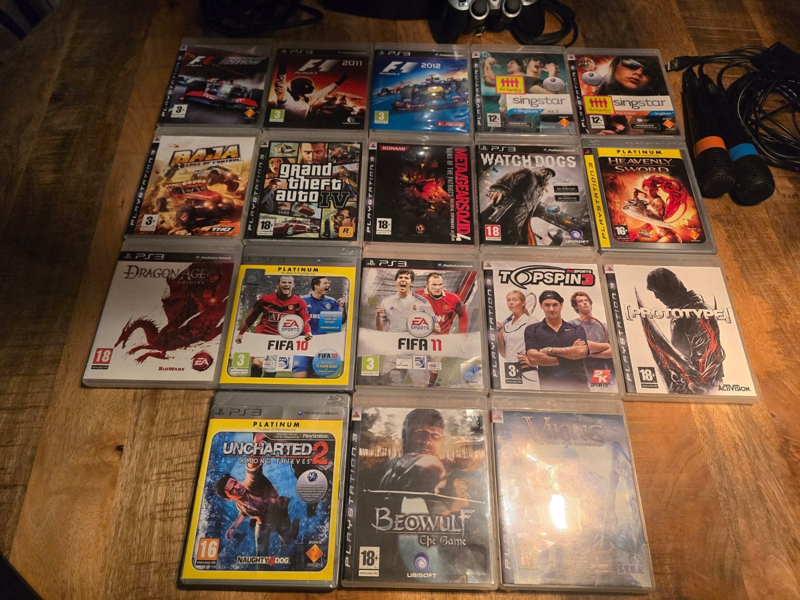 Playstation 3 met 18 games en singstar microfoons., Ophalen, 40 GB, Phat, Met 1 controller