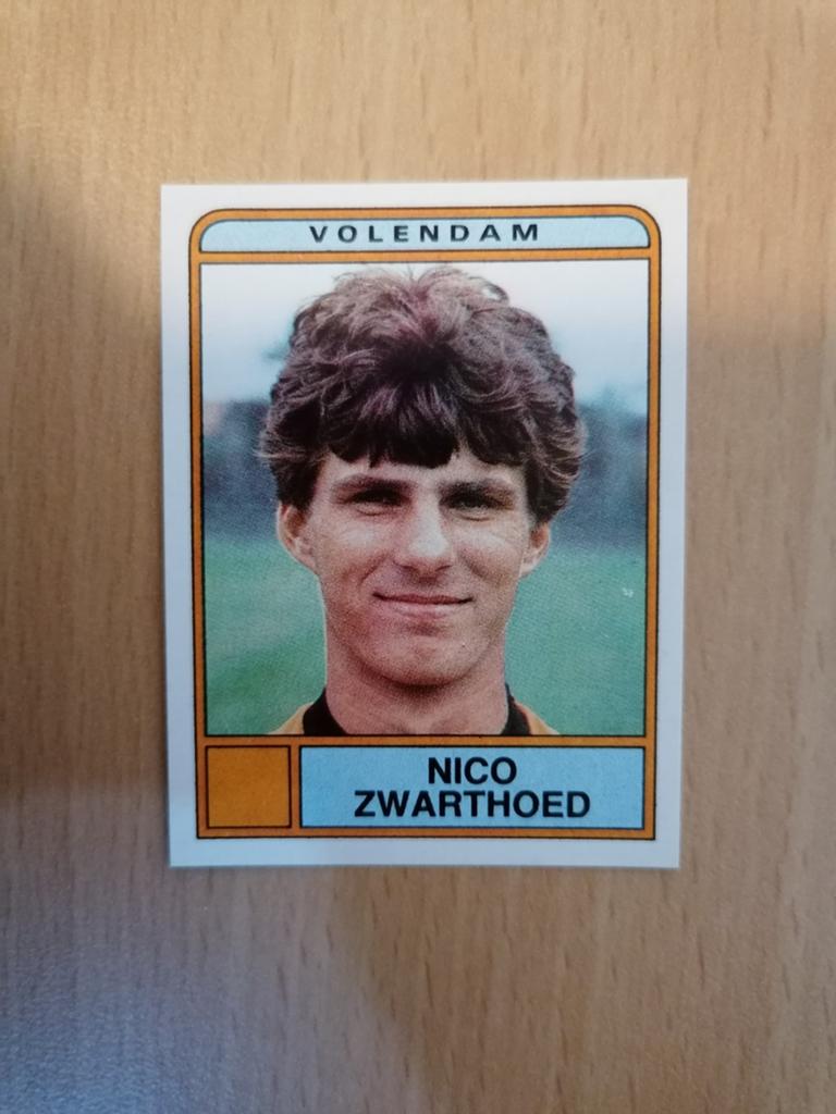 Panini Voetbal 84 #283 Nico Zwarthoed., Hobby en Vrije tijd, Stickers en Plaatjes, Ophalen of Verzenden, Zo goed als nieuw, Sticker