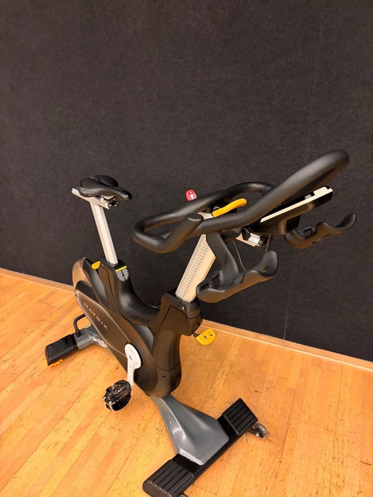 Professionele Matrix Spinningfiets  Perfect voor Thuisgym, Ophalen, Gebruikt, Spinningfiets, Metaal
