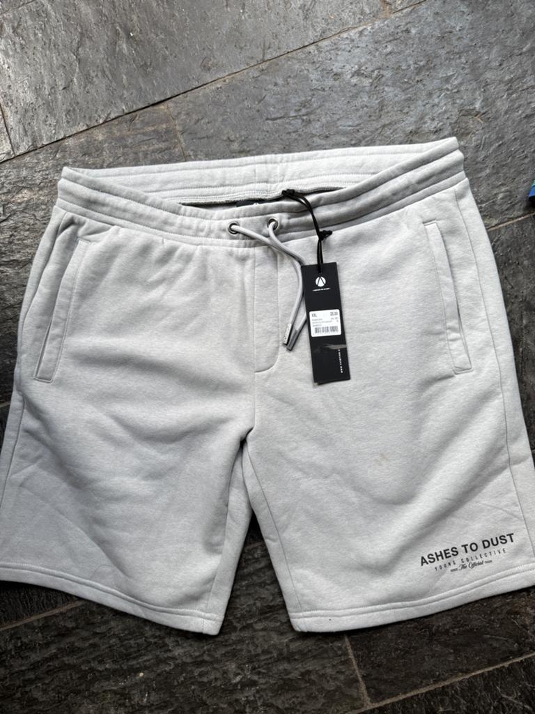 Ashes to Dust sweatshorts - Lichtgrijs - Maat XXL, Ophalen of Verzenden, Nieuw, Overige maten, Grijs