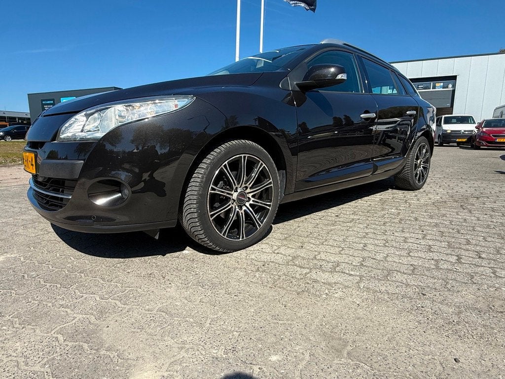 Renault Mégane Estate 1.4 TCe Dynamique, Voorwielaandrijving, Euro 5, 15 km/l, Gebruikt