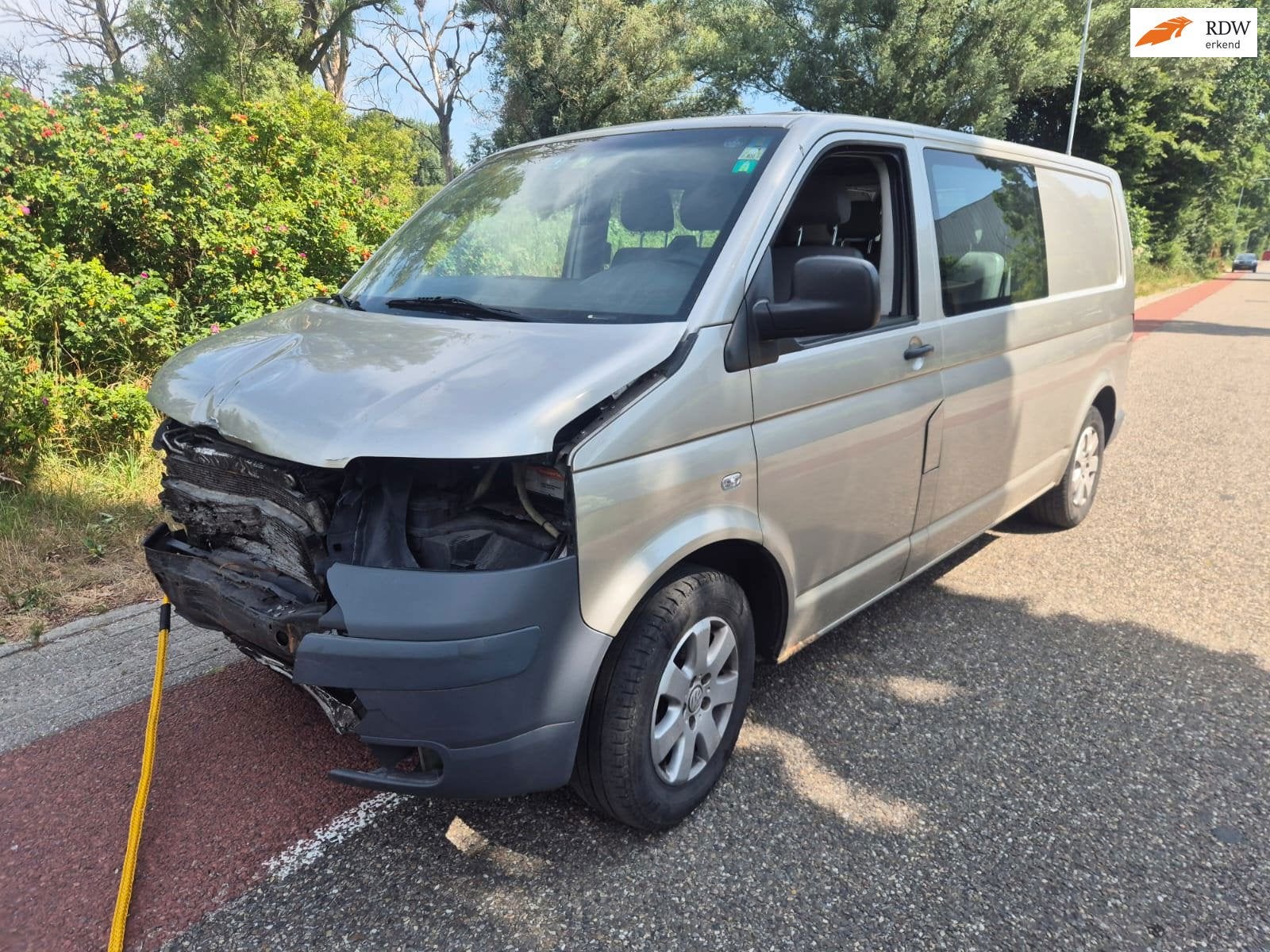 Volkswagen Transporter 2.5 TDI 340 Trendline DC - voorschade, Auto diversen, Schadeauto's, Overige carrosserieën, Volkswagen, 2461 cc