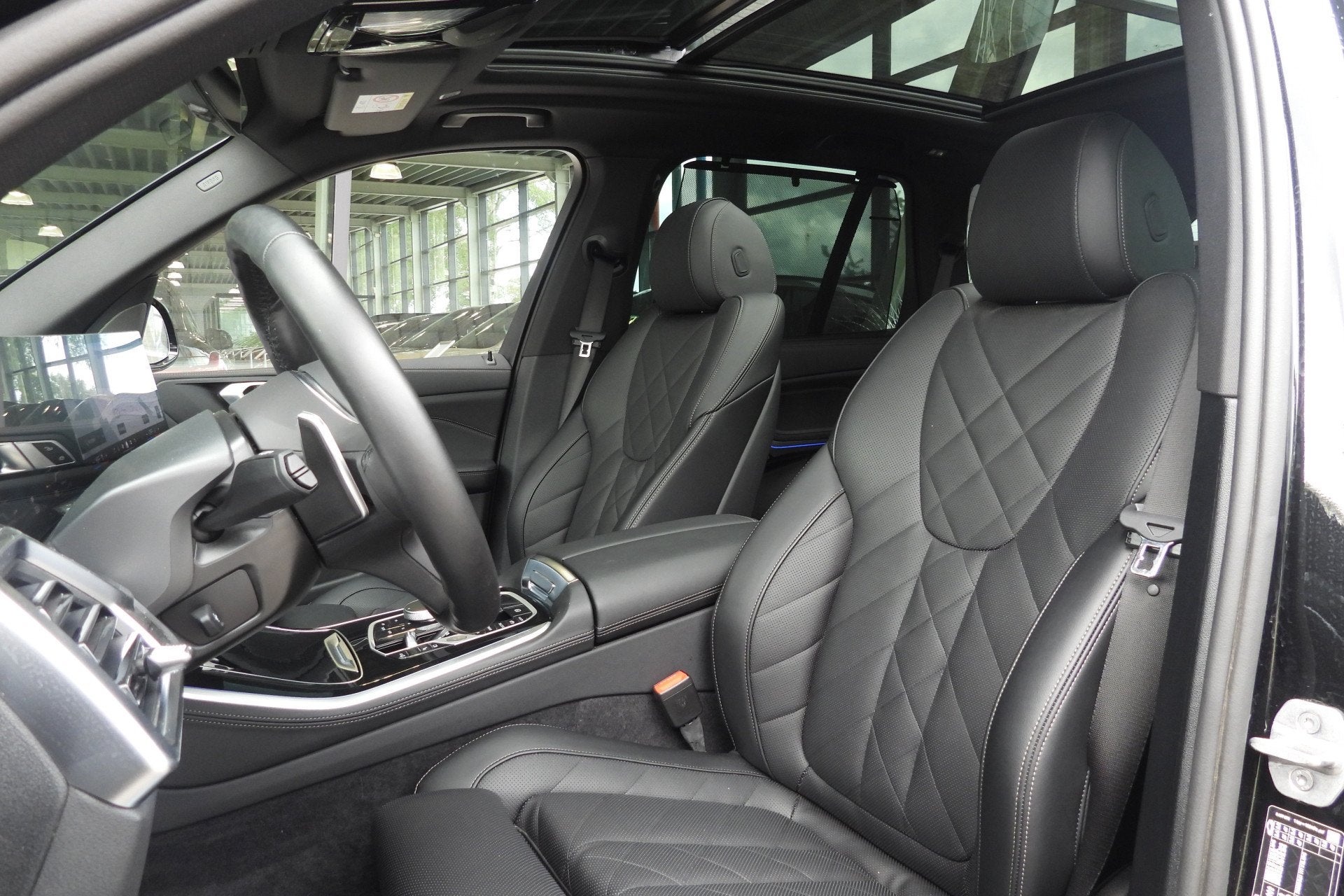 BMW X5 xDrive50e M Sport Automaat / Panoramadak / Sportstoel, Dealer onderhouden, Gebruikt, 2395 kg, Met garantie (alle)