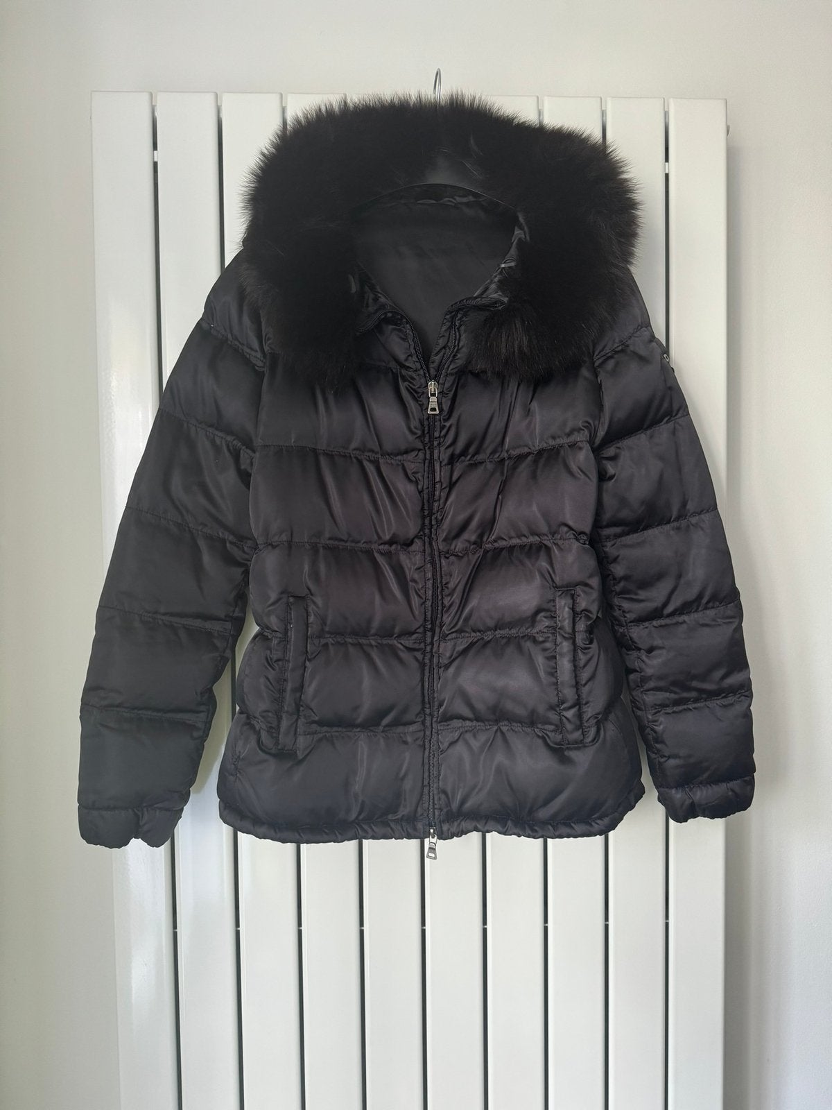 100% Originele • PRADA • Jas - Zwart - • Fox Fur Bont • M, Ophalen of Verzenden, Gedragen, Maat 38/40 (M), Zwart