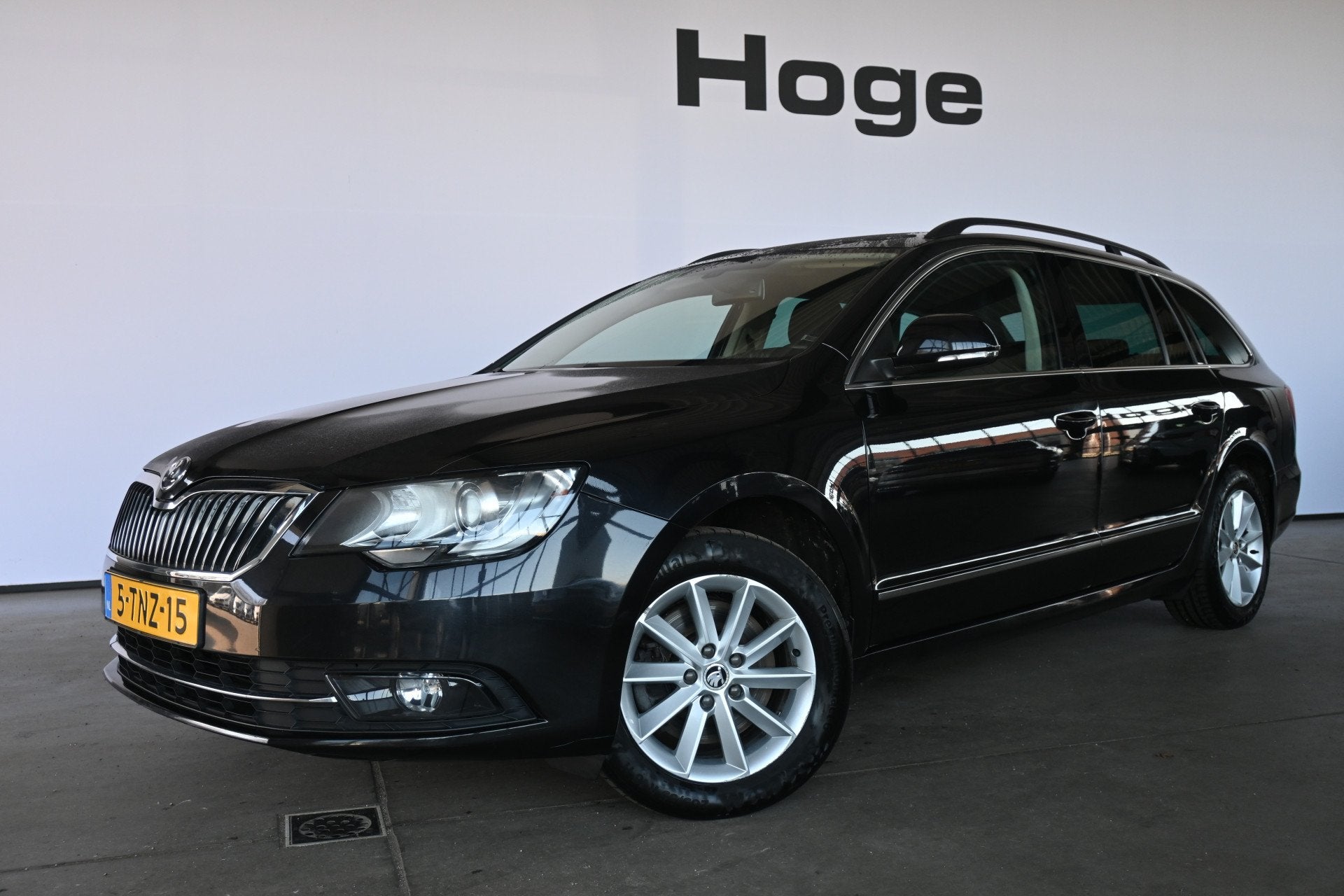 Skoda Superb Combi 1.8 TSI Ambition Automaat Clima Navigatie, Euro 5, Stof, Gebruikt, 4 cilinders