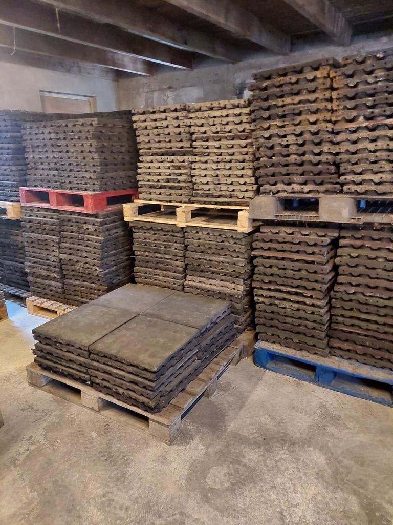 Rubberen tegels/stalmatten/paddock/erfverharding/inloopstal, Ophalen, Overige materialen, Gebruikt, 10 m² of meer