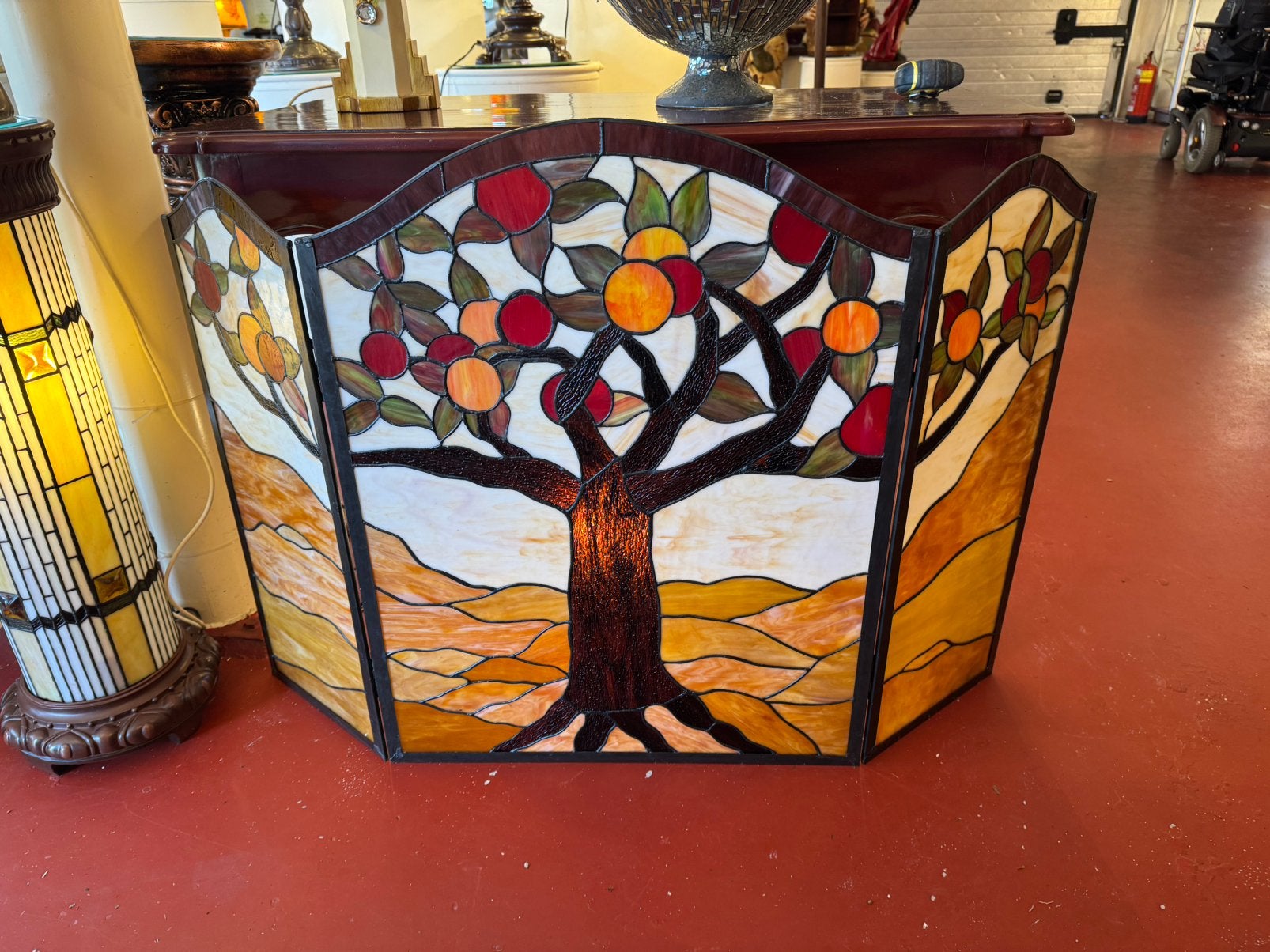 TIFFANY LAMPEN > 300 MODELLEN BRANDEND IN SHOWROOM, Ophalen, Info@demmerik73.nl, Nieuw, E27 (groot)