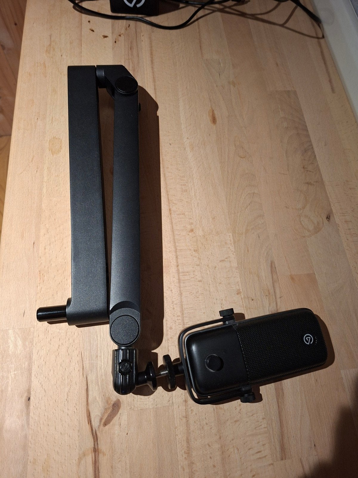 Elgato Wave:1 USB Condensator Microfoon met Desk Mount, Ophalen, Zo goed als nieuw, Studiomicrofoon