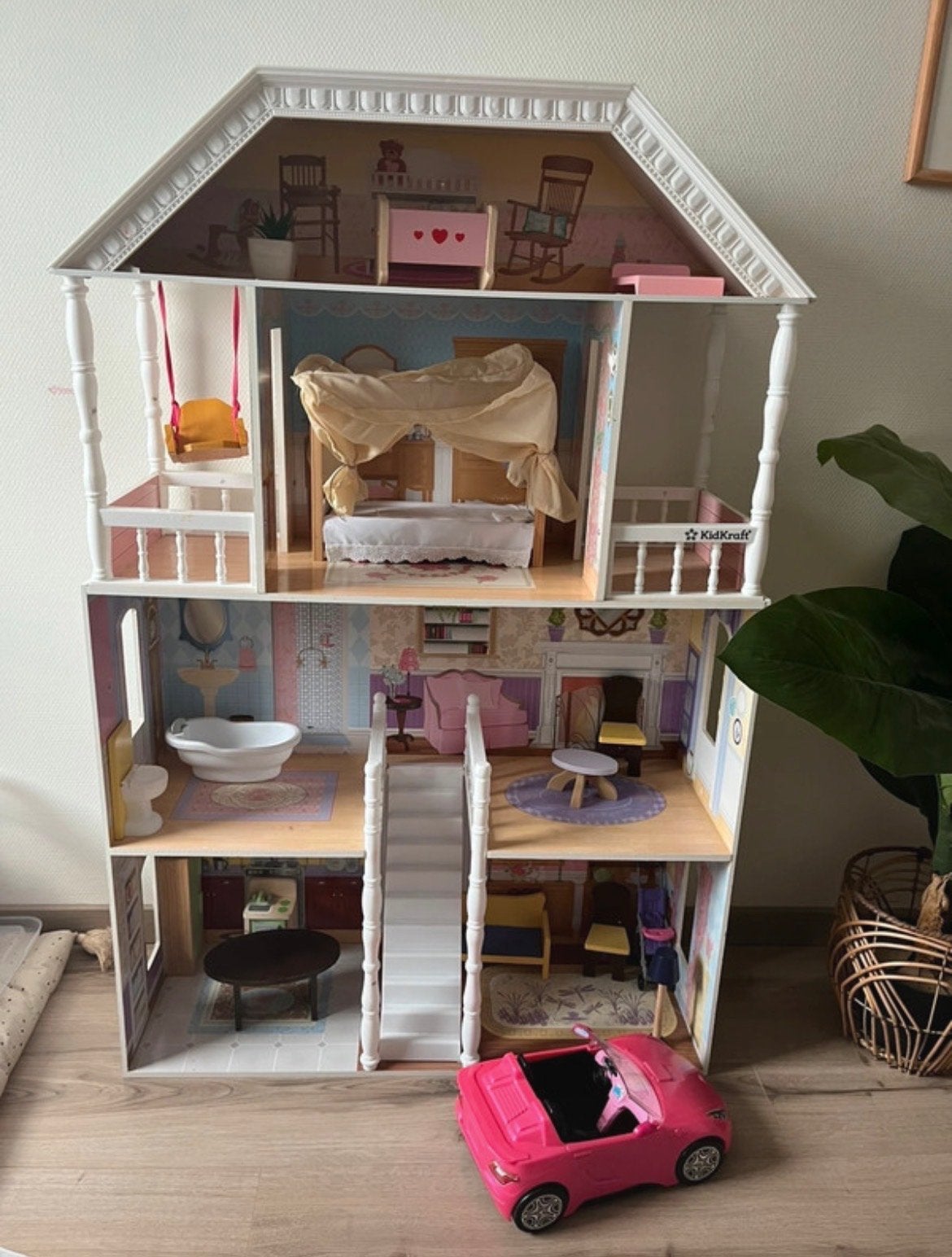Groot KidKraft Houten Poppenhuis met Meubels en Auto, Ophalen, Gebruikt, Poppenhuis