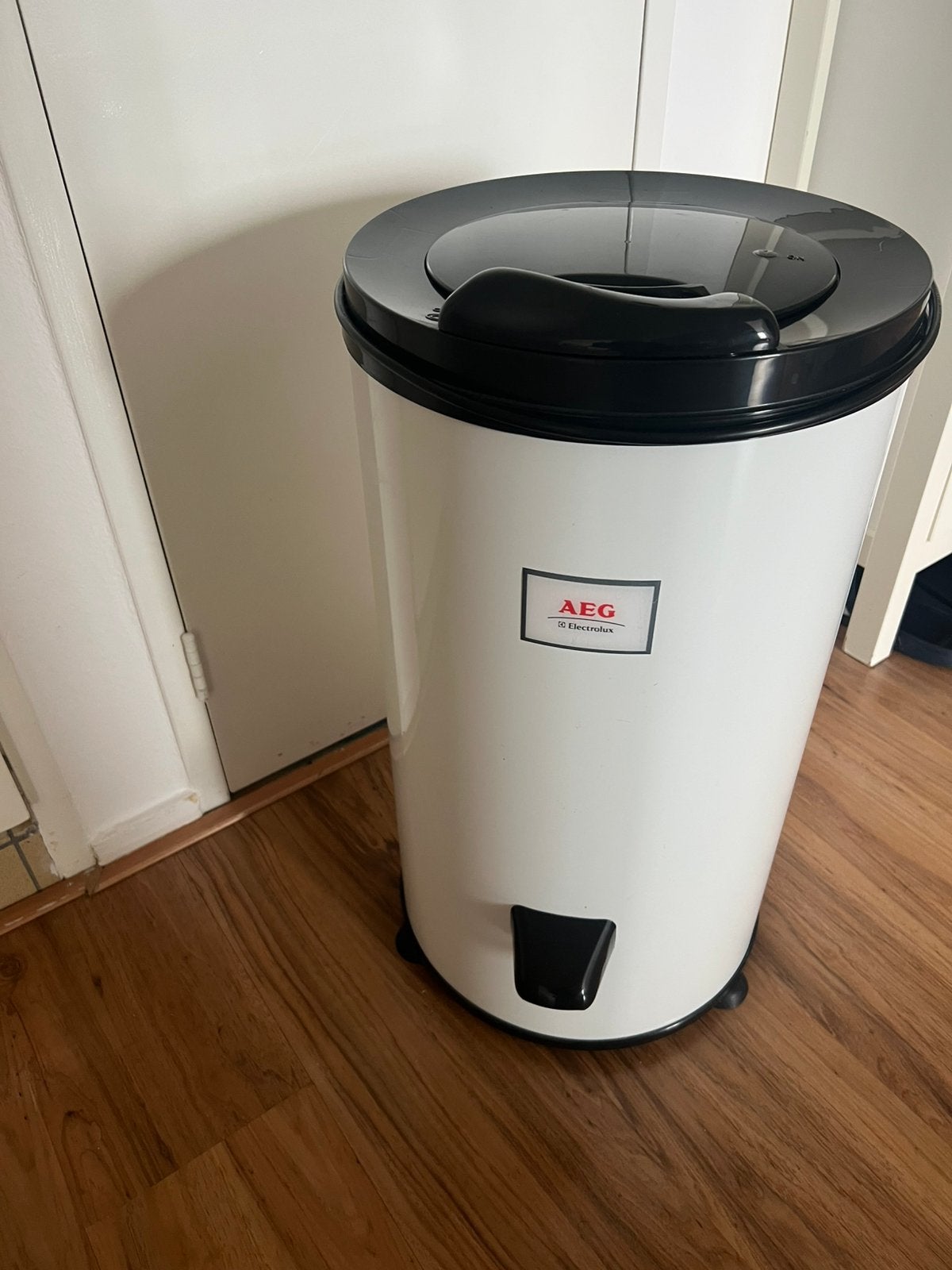 Aeg centrifuge, Witgoed en Apparatuur, Wasdrogers, Ophalen of Verzenden, Zo goed als nieuw, Overige typen, Minder dan 85 cm