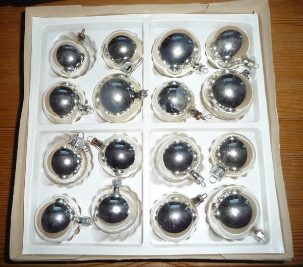 gladde ronde egale kerstballen doos vol, Diversen, Ophalen of Verzenden, Gebruikt