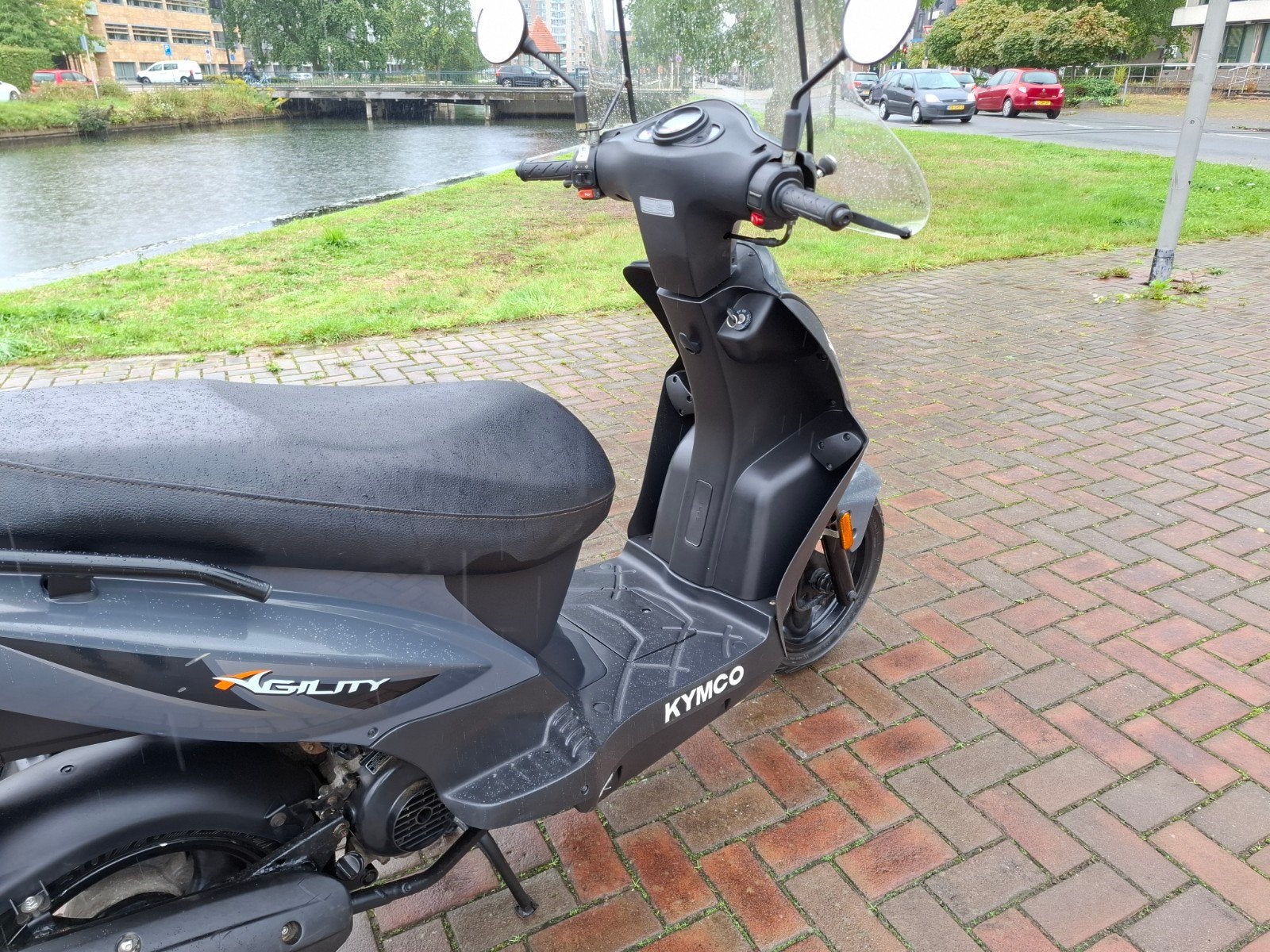 Foto 15 van Kymco Agility 45km bromscooter
