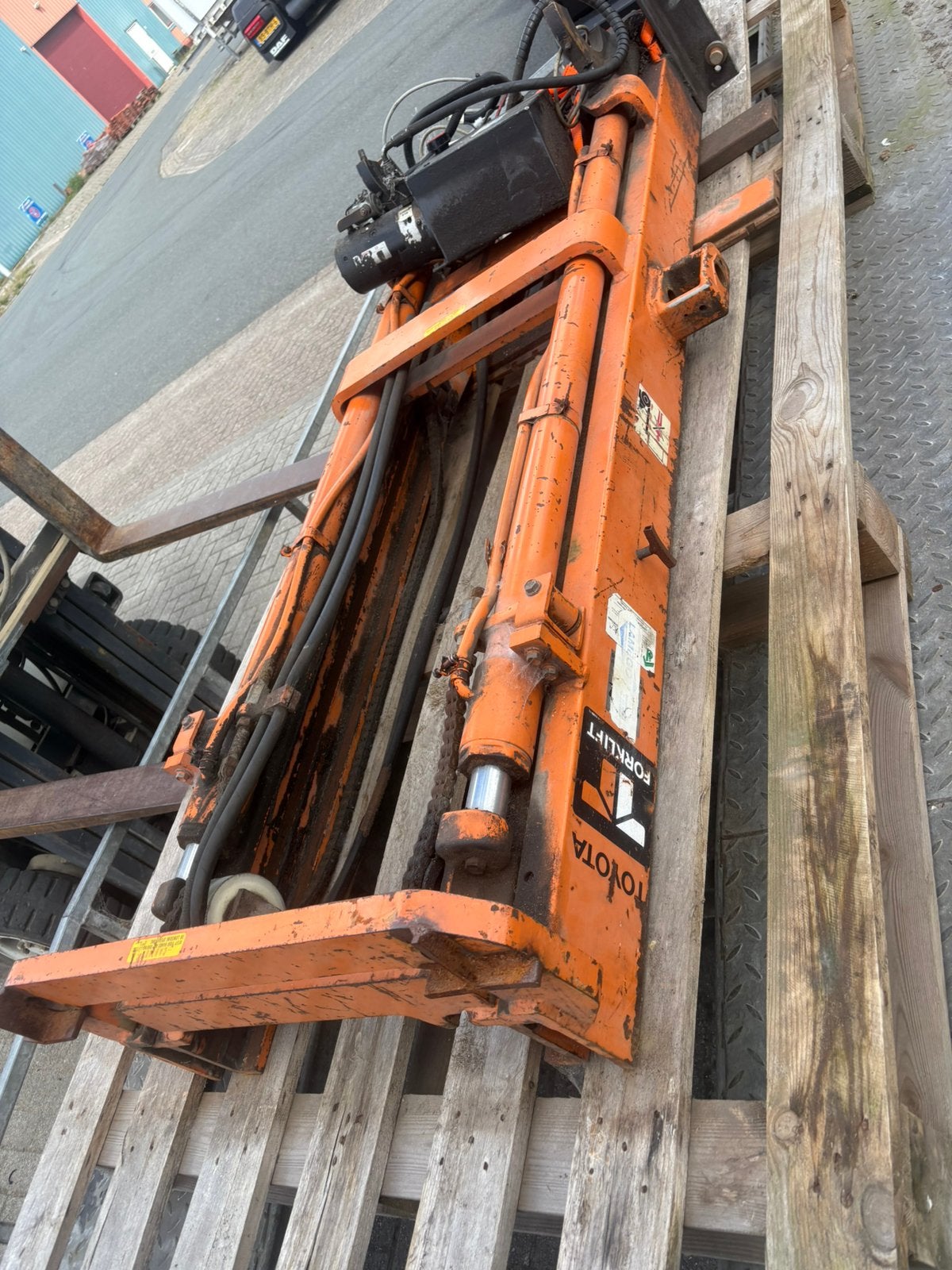 Mast heftruck, Ophalen