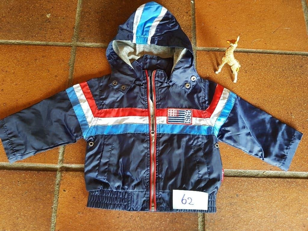Jongens windjackje Dirkje 62-68-80, Kinderen en Baby's, Babykleding | Maat 62, Dirkje, Nieuw, Ophalen of Verzenden, Jasje