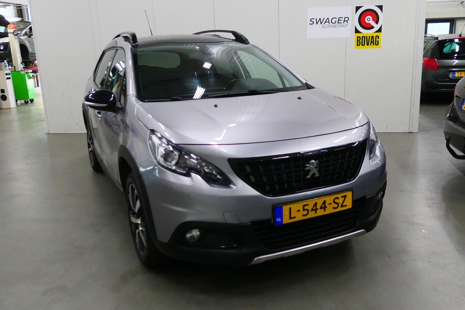 PEUGEOT 2008 1.2 PureTech 110pk GT-Line (Goed onderhouden), Auto's, Dealer onderhouden, Leder en Stof, Bedrijf, Handgeschakeld