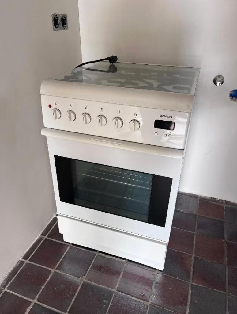 Te koop: Siemens gasfornuis met oven, Ophalen, Gebruikt, 4 kookzones, Gas