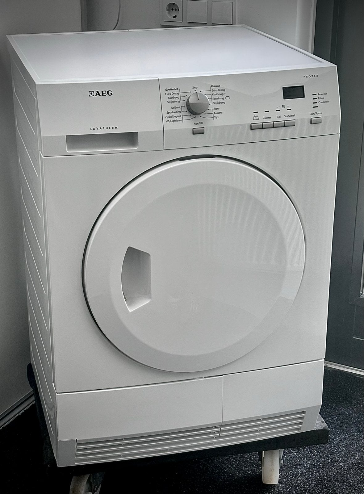 AEG Lavatherm Warmtepomp Wasdroger A+ - Refurbished, Witgoed en Apparatuur, Ophalen, 6 tot 8 kg, Refurbished, Voorlader