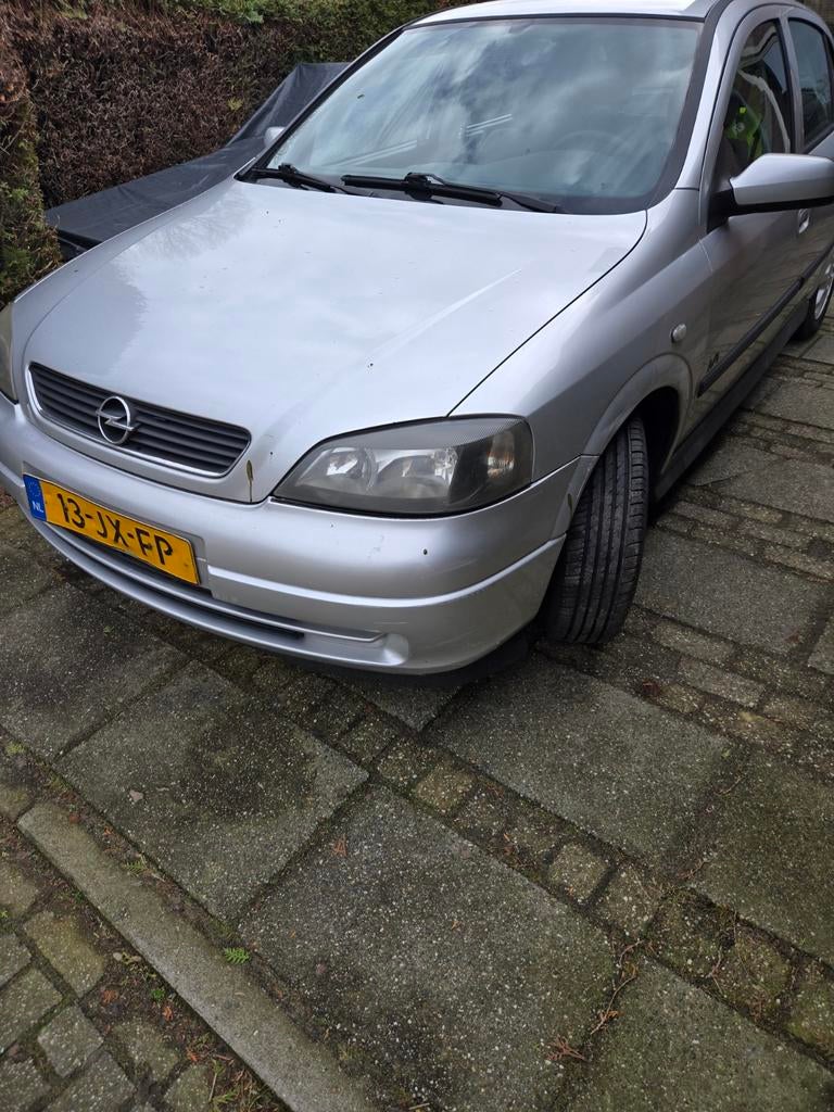 Opel Astra 1.6 16V 5D 2002 Grijs, Auto's, Voorwielaandrijving, 4 cilinders, 100 pk, 49 €/maand