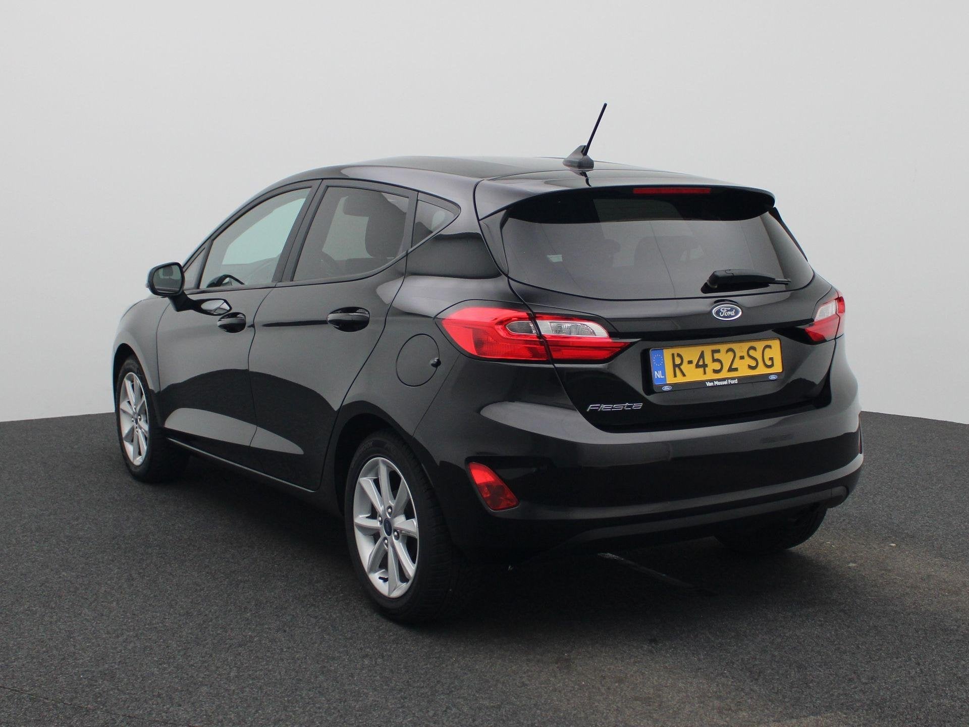 Ford Fiesta Connected | 100PK | NAVIGATIE | PRIVACY GLASS |, Voorwielaandrijving, 12 maanden, Gebruikt, Origineel Nederlands
