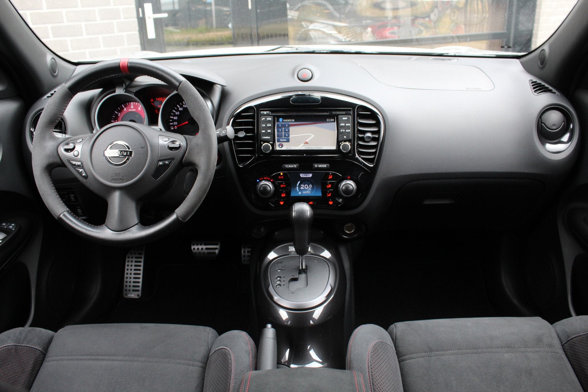 Nissan Juke 1.6 Turbo NISMO All-Mode / 200 PK / Automaat / K, Auto's, Nissan, 1618 cc, Gebruikt, 4 cilinders, Met garantie (alle)