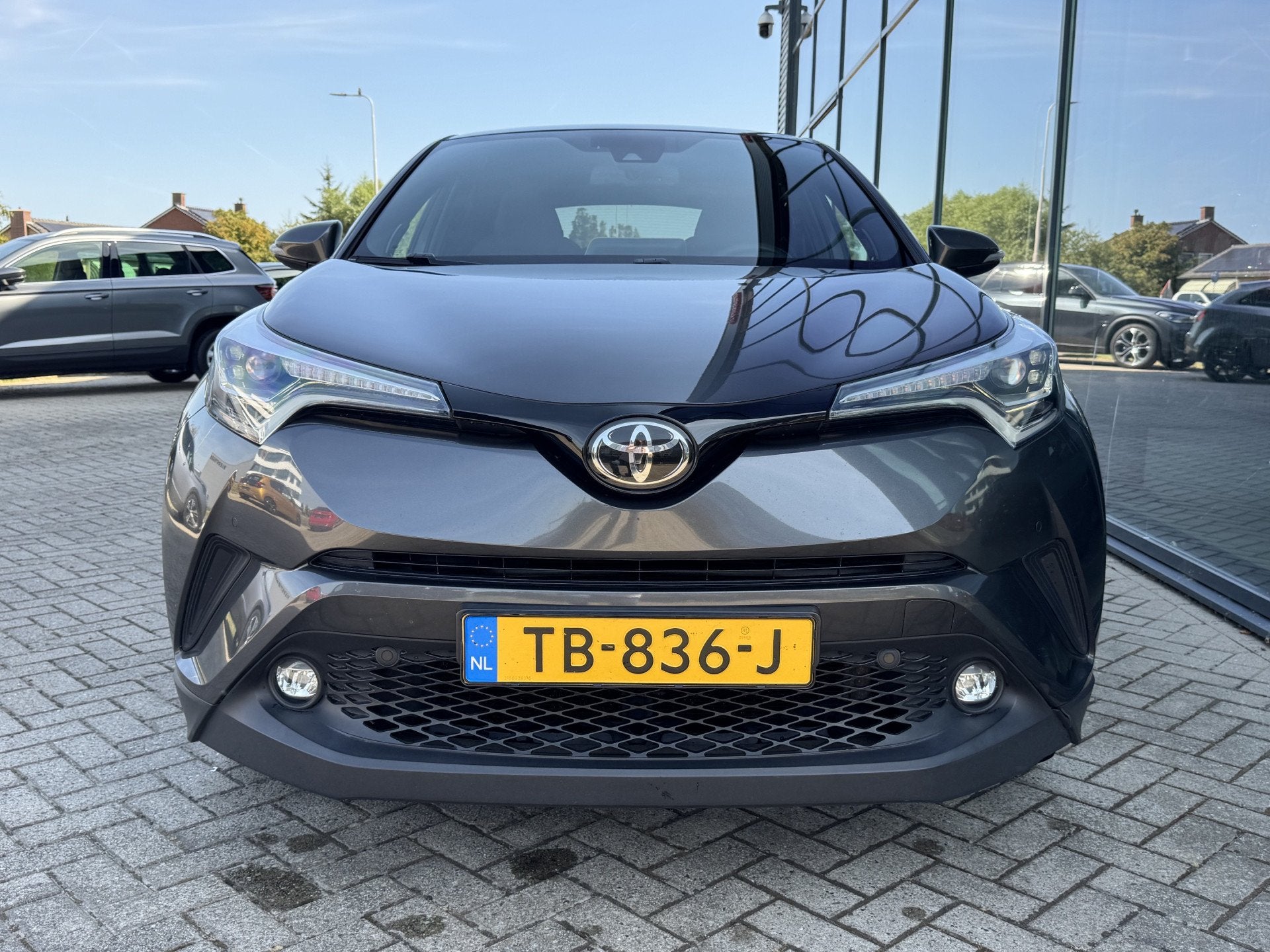 Toyota C-HR 1.2 Style | 18" LMV | LED | Camera | Navi | JBL, Voorwielaandrijving, Stof, Gebruikt, 116 pk