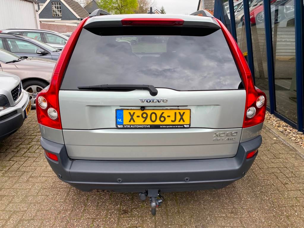 Volvo XC90 2.5 T Exclusive Automaat AWD / NAVI / CAMERA / BL, 2521 cc, Leder, Bedrijf, 2250 kg