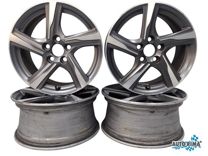 Sportvelgen Set van een Volvo V40, Auto-onderdelen, Banden en Velgen, Personenwagen, Gebruikt, 3 maanden garantie, Ophalen of Verzenden