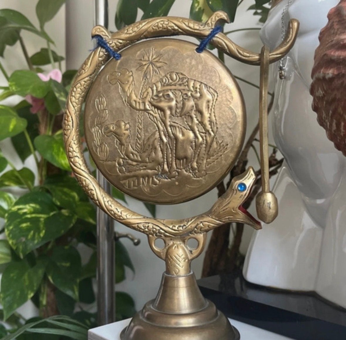 Vintage Koperen Gong met Kameel Reliëf en Slang, Antiek en Kunst, Antiek | Koper en Brons, Ophalen of Verzenden, Koper