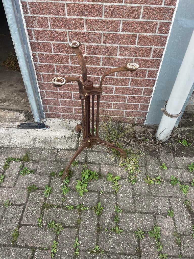 Antieke gietijzeren plantenstandaard onderstel tafel, Tuin en Terras, Ophalen, Zo goed als nieuw