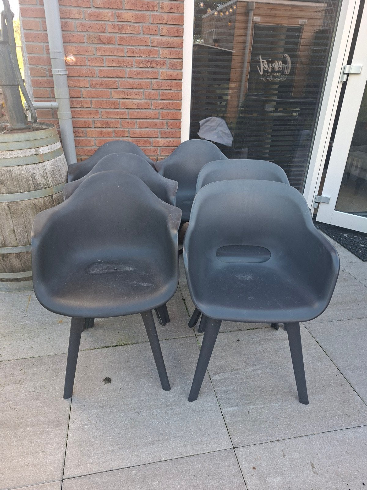 Zwarte kunststof stoelen - Set van 6 gratis, Ophalen, Kunststof, Gebruikt, Zwart