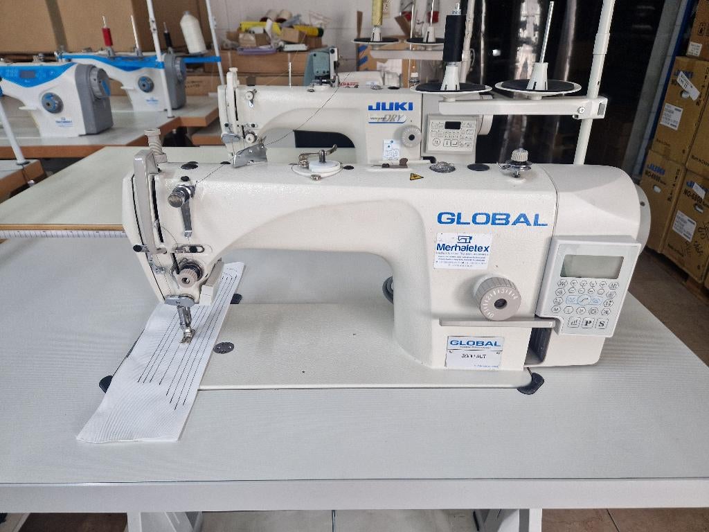 Global 3900 Industriële Naaimachine – Zo goed als nieuw 2, Hobby en Vrije tijd, Naaimachines en Toebehoren, Industrieel, Ophalen