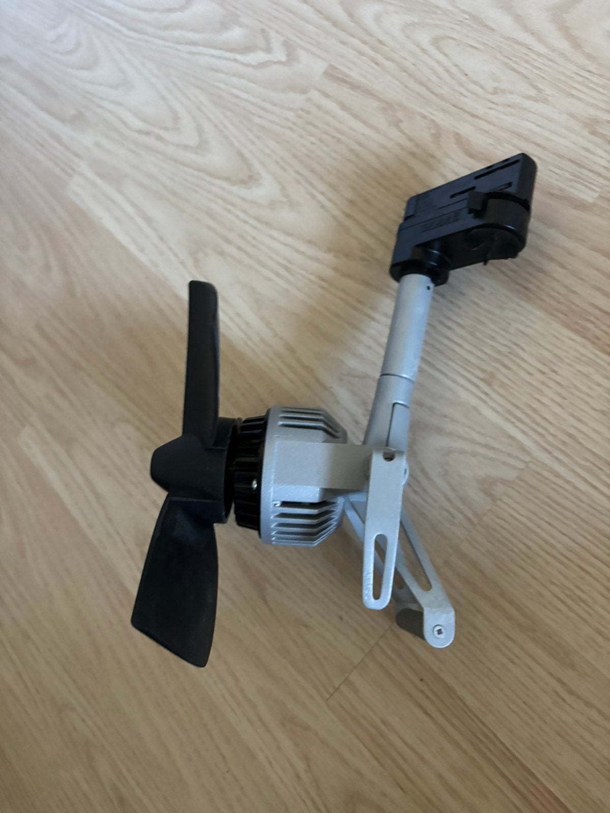 Ansorg special kronkelsdesign spanningrail ventilator, Ophalen of Verzenden
