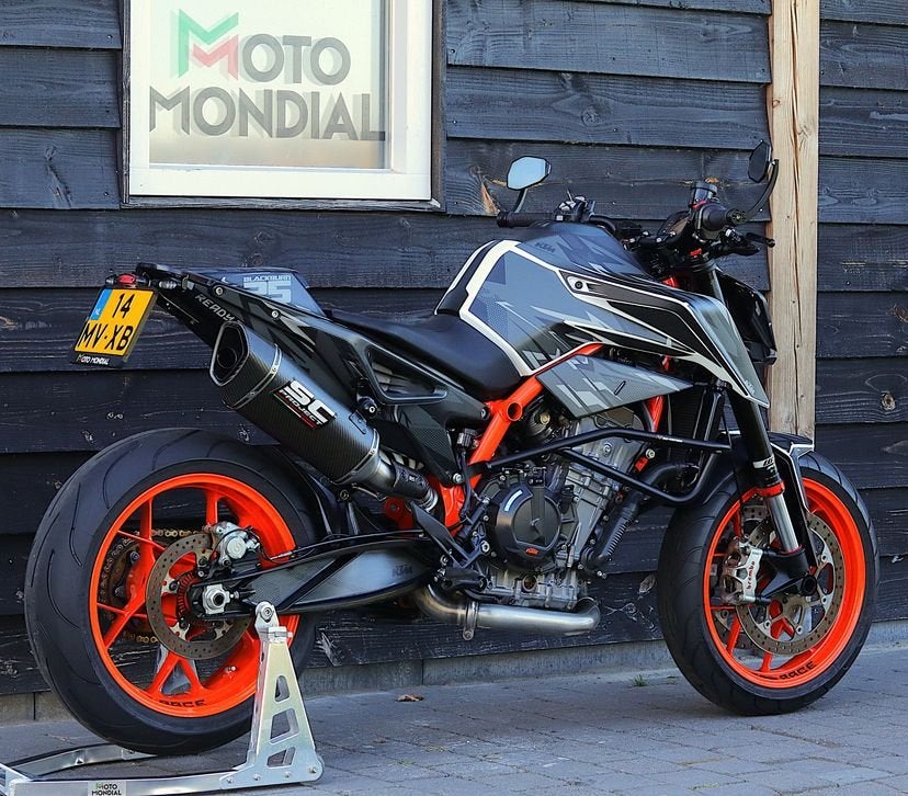 KTM 890 DUKE R (bj 2021) SC Project, Tech-/TrackPack, Cruise, 2 cilinders, KTM, Motorrijbewijs A, Onbekend