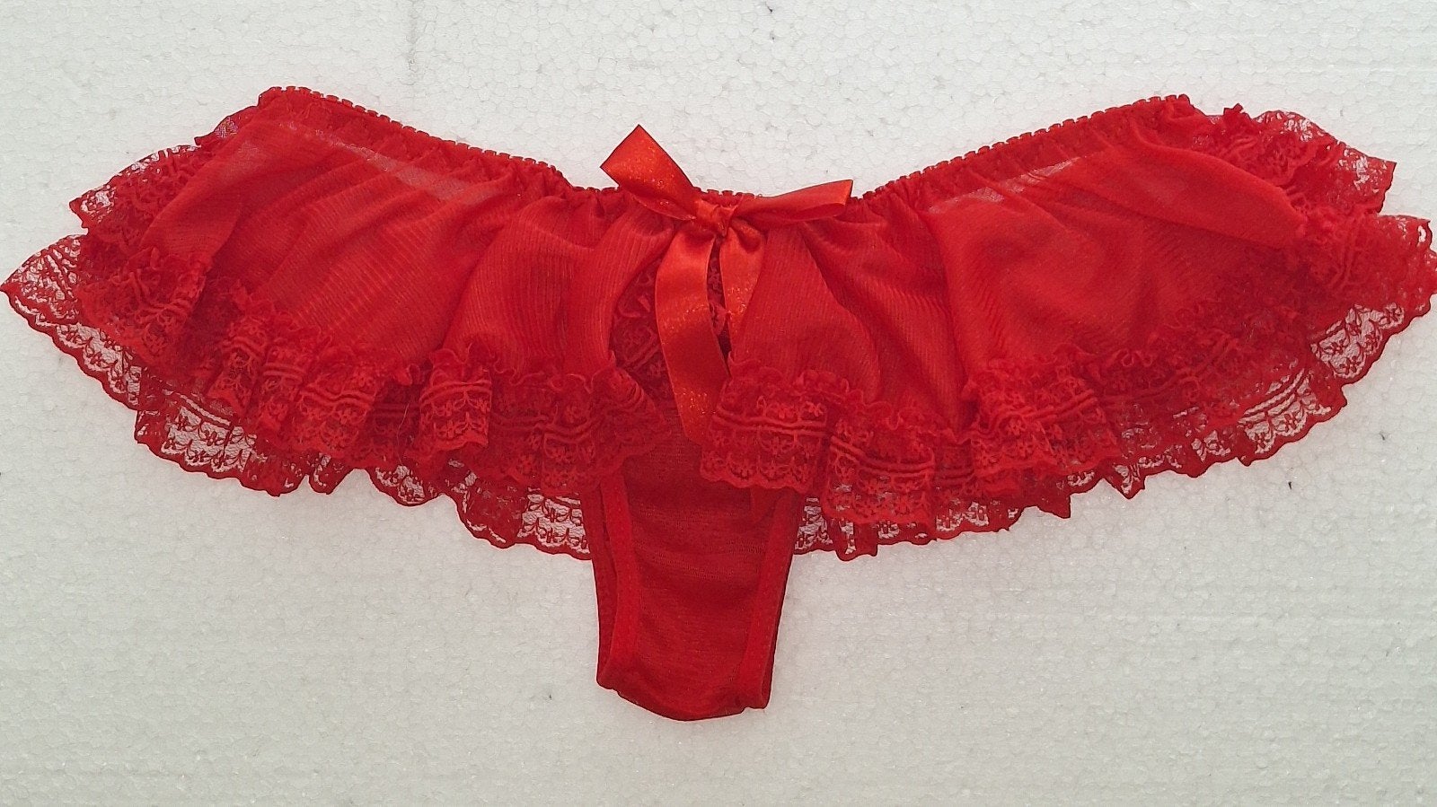 Supersexy rode doorzichtige string met ruches rondom (L), Verzenden, Rood, String