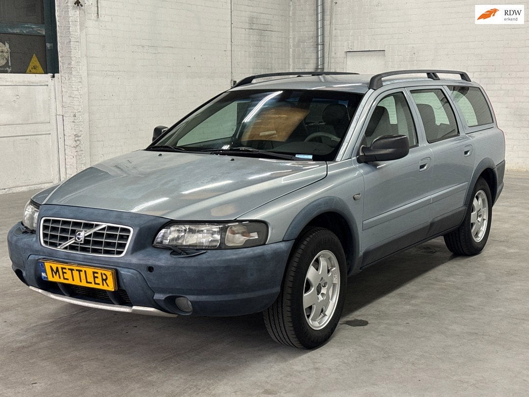 Volvo V70 Cross Country 2.4 T | Trekhaak | Memory seats | Cr, Auto's, Volvo, Stoelverwarming, 2435 cc, Vierwielaandrijving, 750 kg
