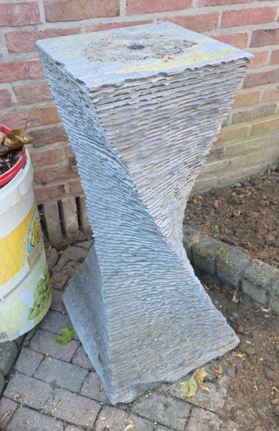 Zware stenen granieten fontein gratis af te halen, Tuin en Terras, Ophalen, Gebruikt, Beton, Overige typen