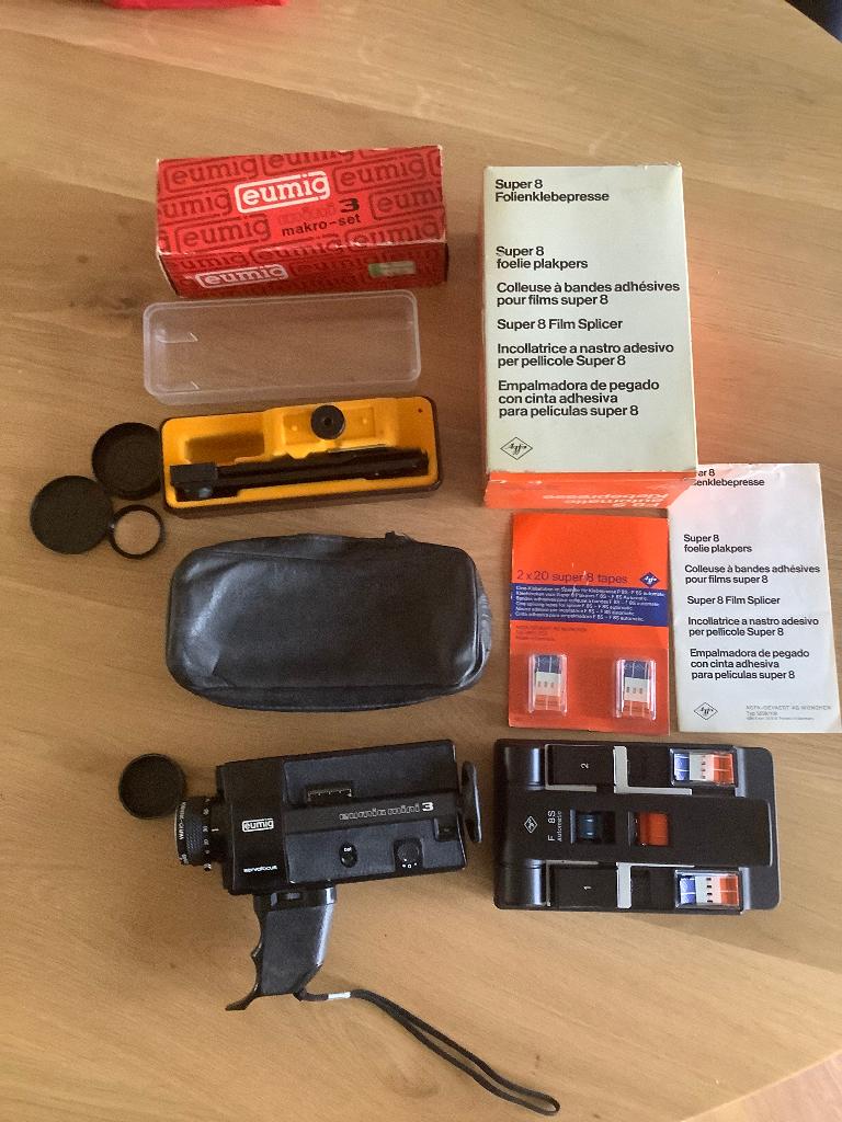 Eumig Mini 3 filmcamera 8 mm en 8mm plakpers en extra lens, Audio, Tv en Foto, Videocamera's Analoog, Camera, 8mm, Ophalen of Verzenden