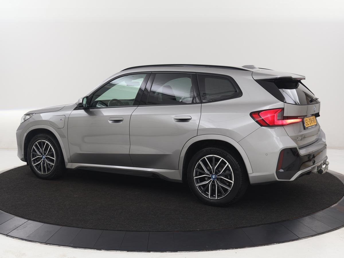 BMW X1 xDrive25e M Sport | SOH 93% | Head-Up | 360 Camera |, Auto's, Stof, Gebruikt, Euro 6, 16 kWh