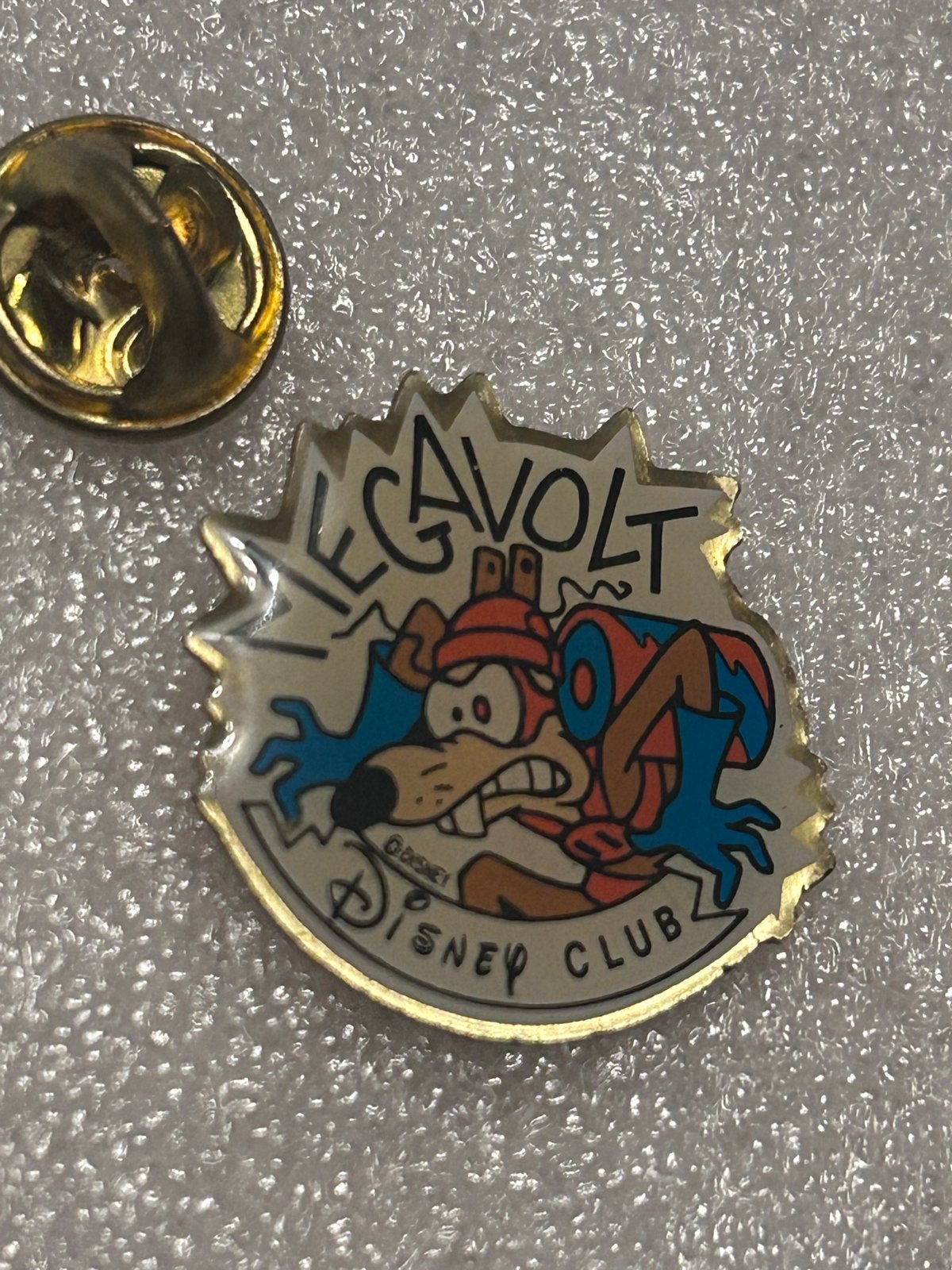 Disney Club Megavolt Pin - Darkwing Duck, Ophalen of Verzenden, Zo goed als nieuw, Figuurtje, Speldje of Pin