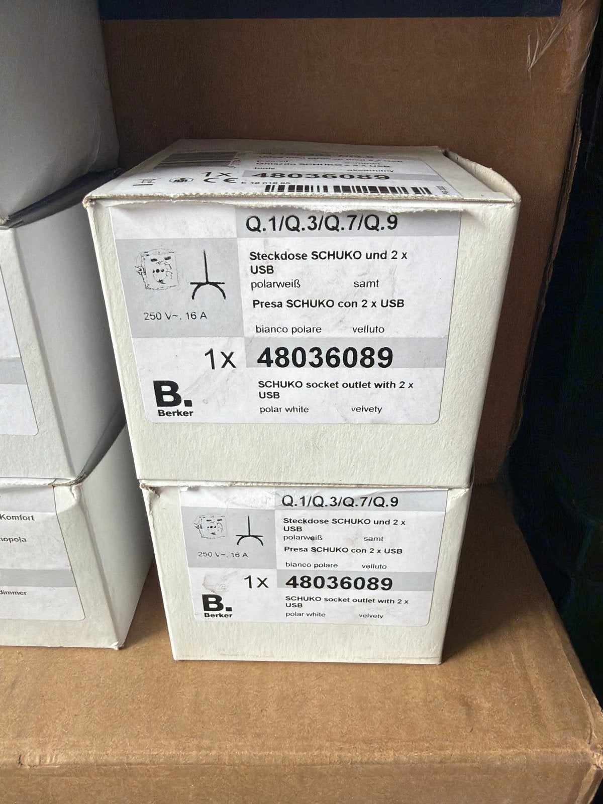 Berker SCHUKO stopcontact met 2x USB, polarwit, 16A, Doe-het-zelf en Verbouw, Ophalen of Verzenden, Nieuw, Berker, Stopcontact